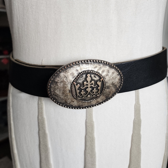Cydwoq Handmade Black Leather Belt w/Oval Silvertone Metal Buckle Size Medium main image 8